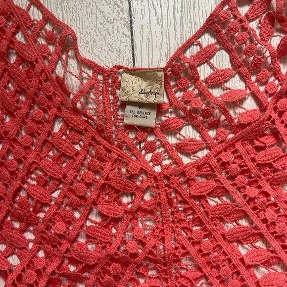 Women’s off shoulder top. Size medium Daytrip - Picture 3 of 3